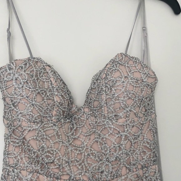 Dress - Picture 3 of 6